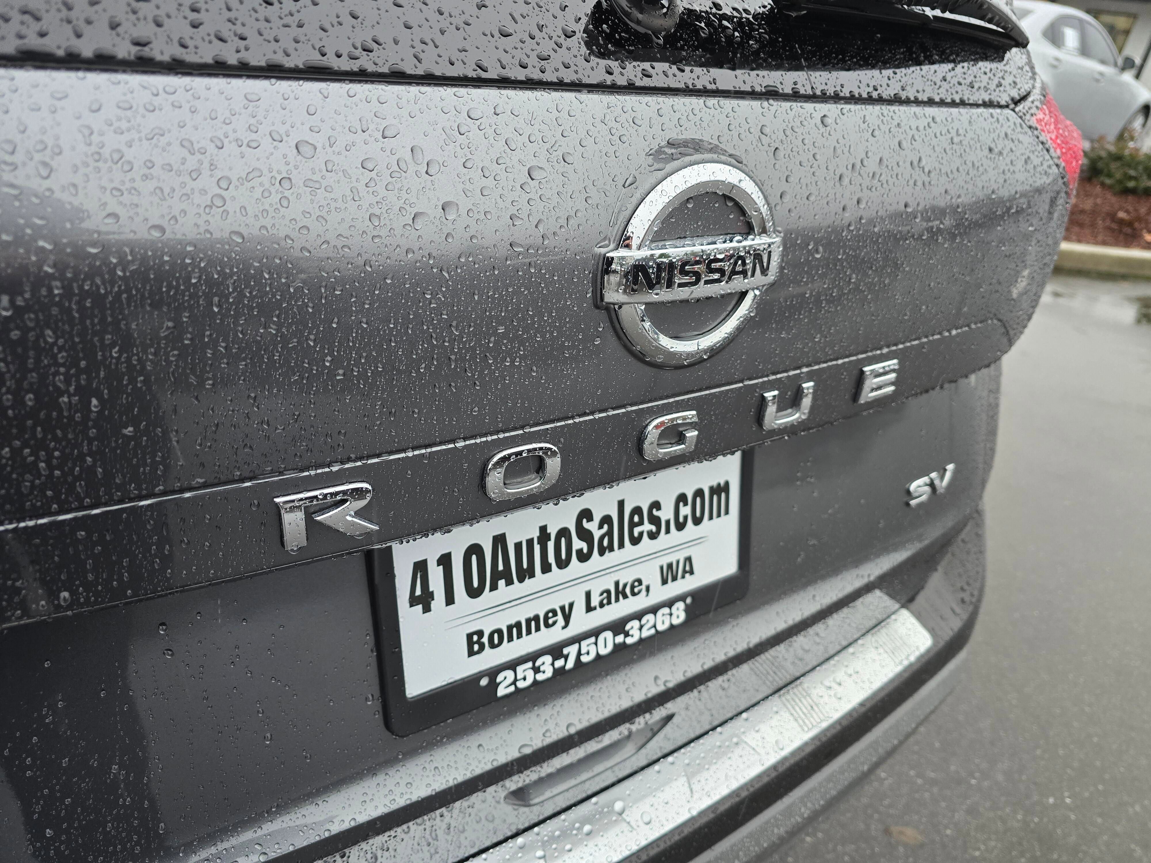 Used 2021 Nissan Rogue SV w/ Premium Package image 9