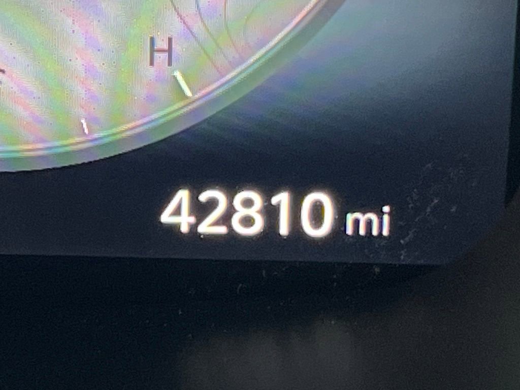 Used 2021 Hyundai Santa Fe SEL w/ Convenience Package image 18