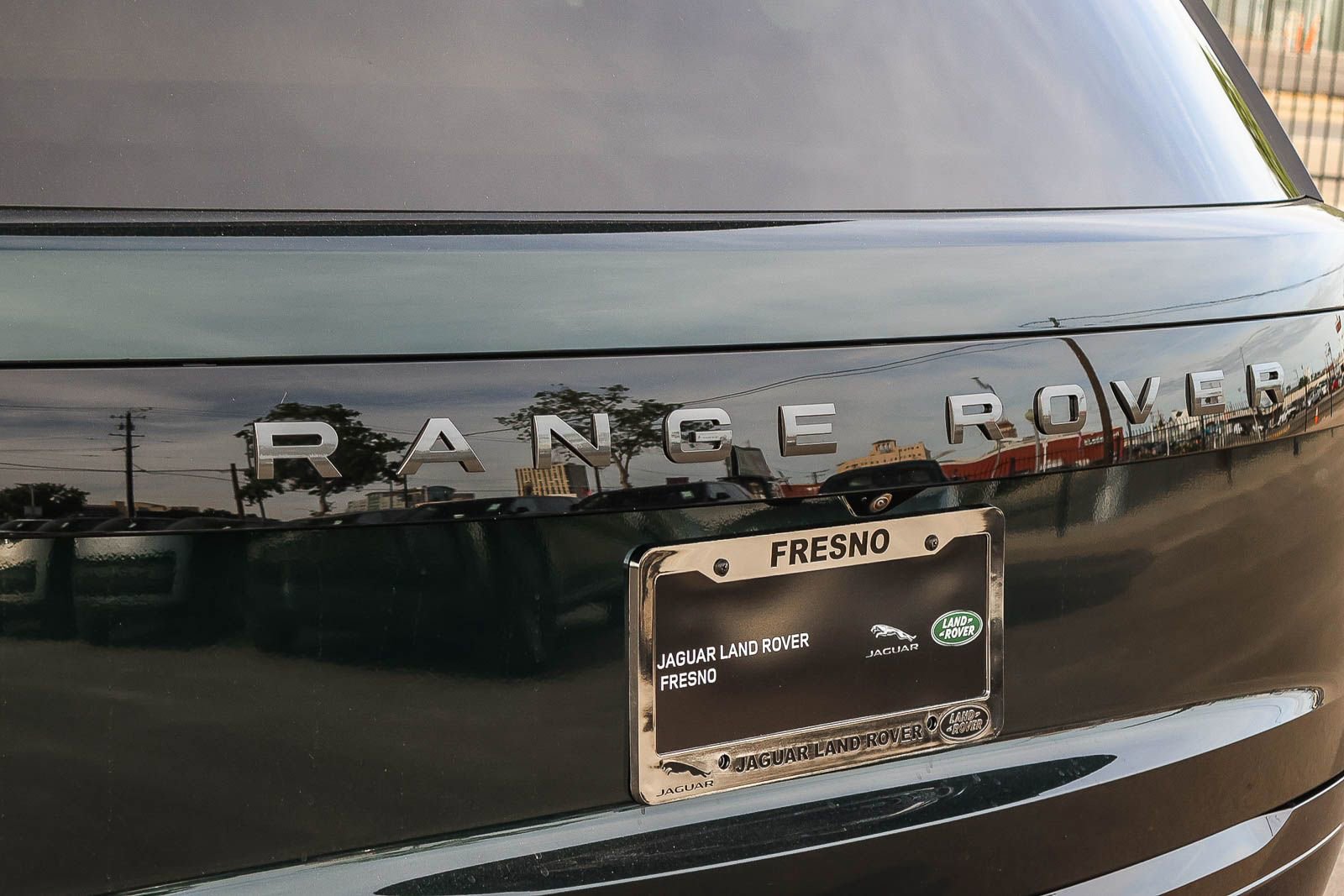 New 2026 Land Rover Range Rover SE image 12