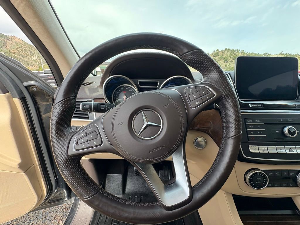 Used 2019 Mercedes-Benz GLS 550 4MATIC image 2
