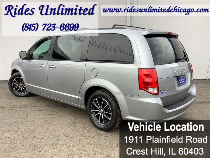 Used 2018 Dodge Grand Caravan GT FWD image 3