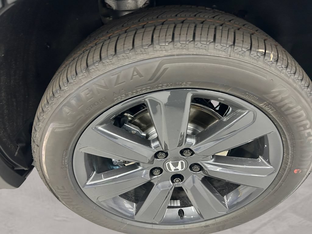 New 2026 Honda Pilot Sport image 14