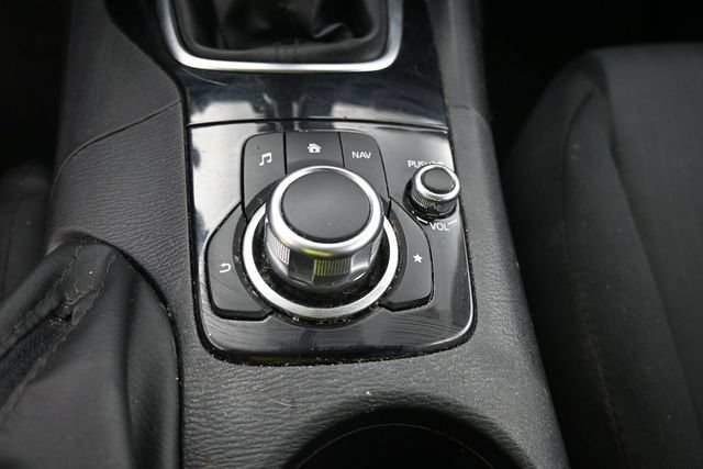 Used 2016 MAZDA MAZDA3 i Sport FWD image 23