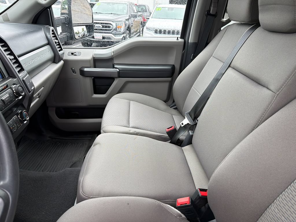 Used 2022 Ford F250 XLT w/ XLT Premium Package AWD/4WD image 34