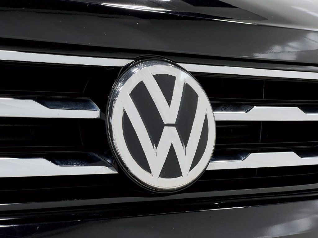 Used 2020 Volkswagen Tiguan SE AWD/4WD image 39