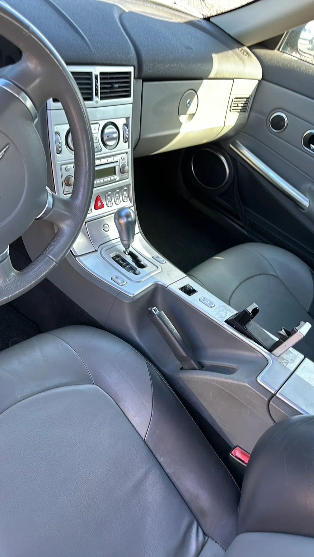 Used 2005 Chrysler Crossfire Limited image 25