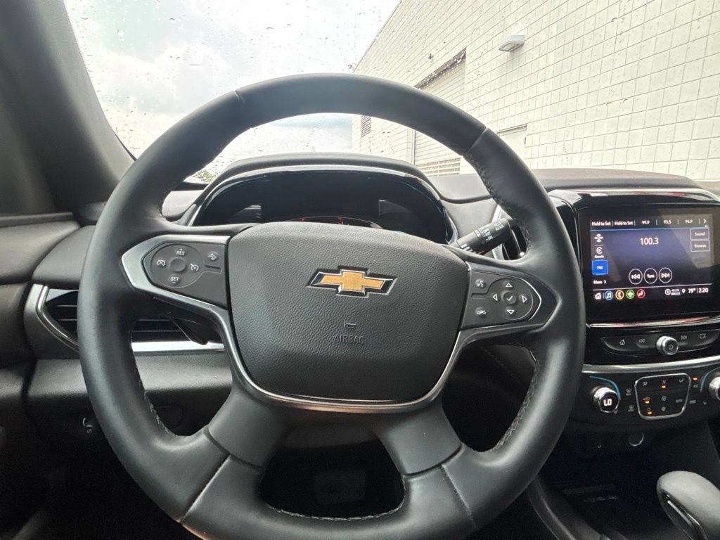Used 2023 Chevrolet Traverse LT FWD image 18