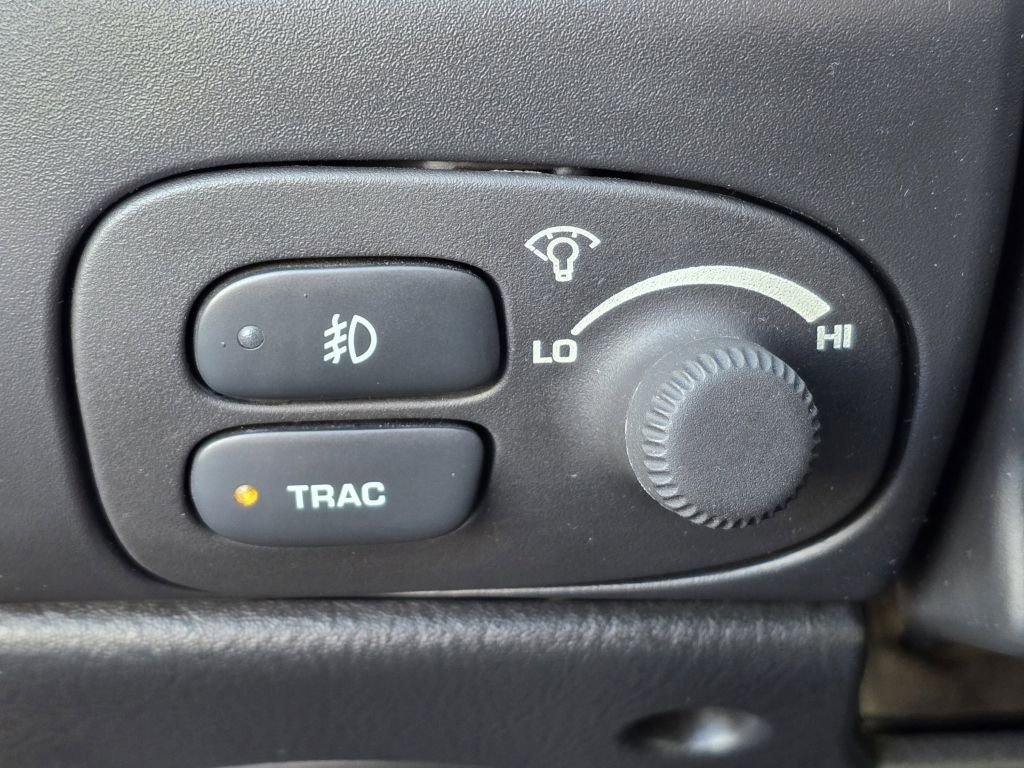 Used 2001 Saturn S-Series SL2 image 18