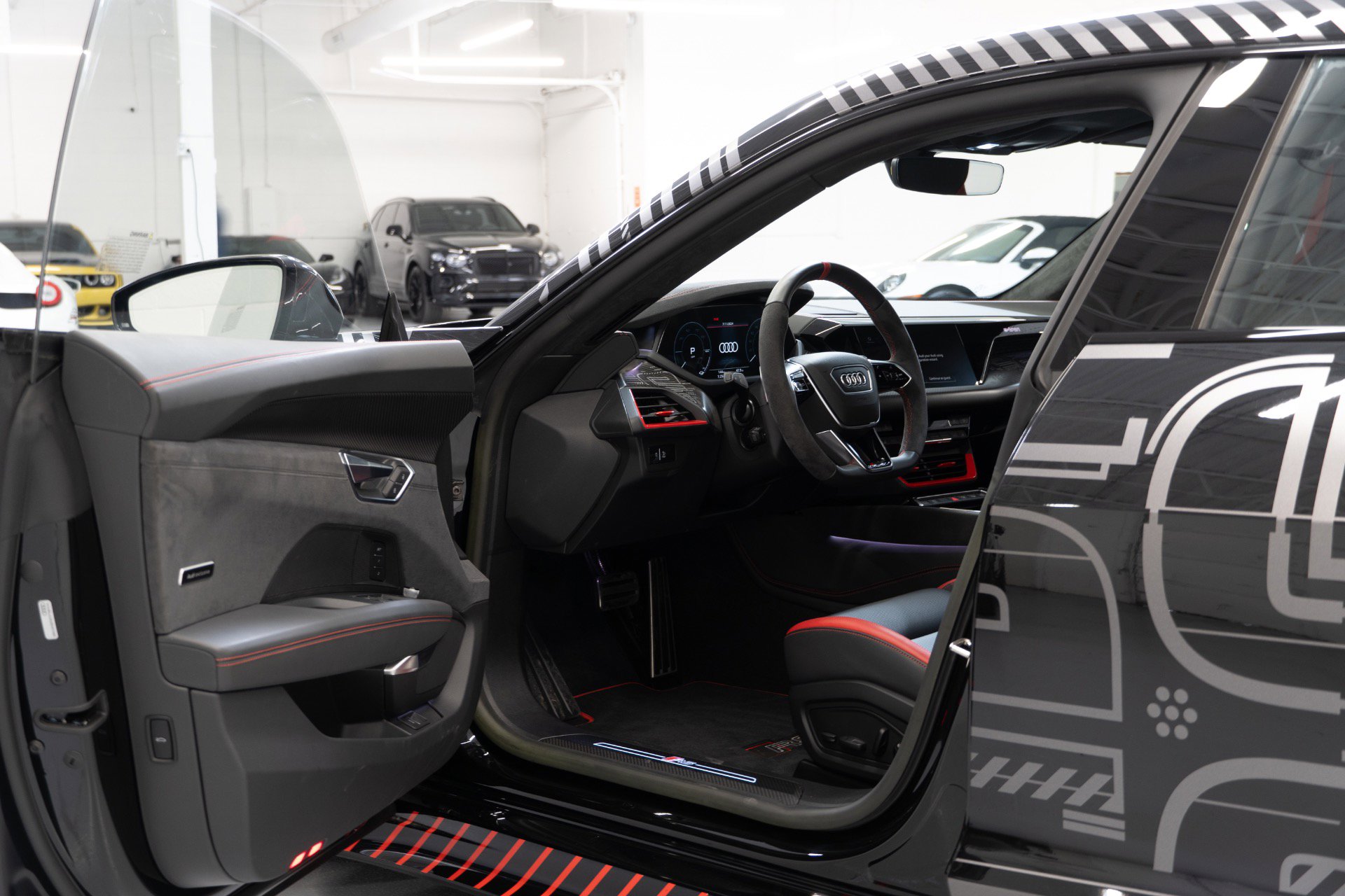 Used 2023 Audi RS e-tron GT image 16