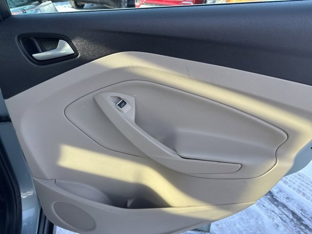 Used 2014 Ford C-MAX Energi SEL image 39