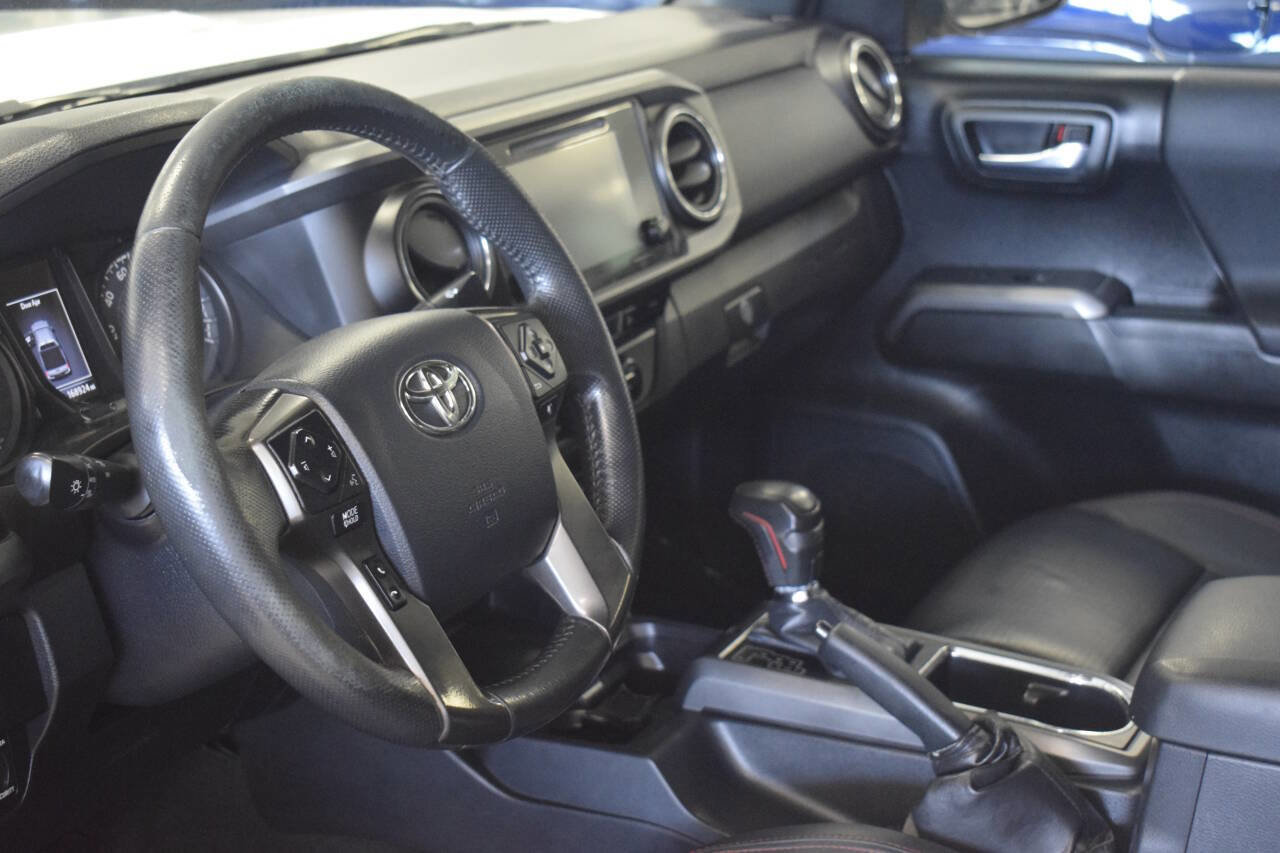 Used 2017 Toyota Tacoma TRD Pro AWD/4WD image 69