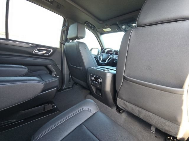 Used 2023 Chevrolet Tahoe Z71 w/ Luxury Package AWD/4WD image 17