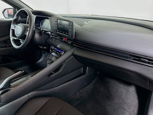 Certified 2025 Hyundai Elantra Sport w/ Cargo Package FWD image 21
