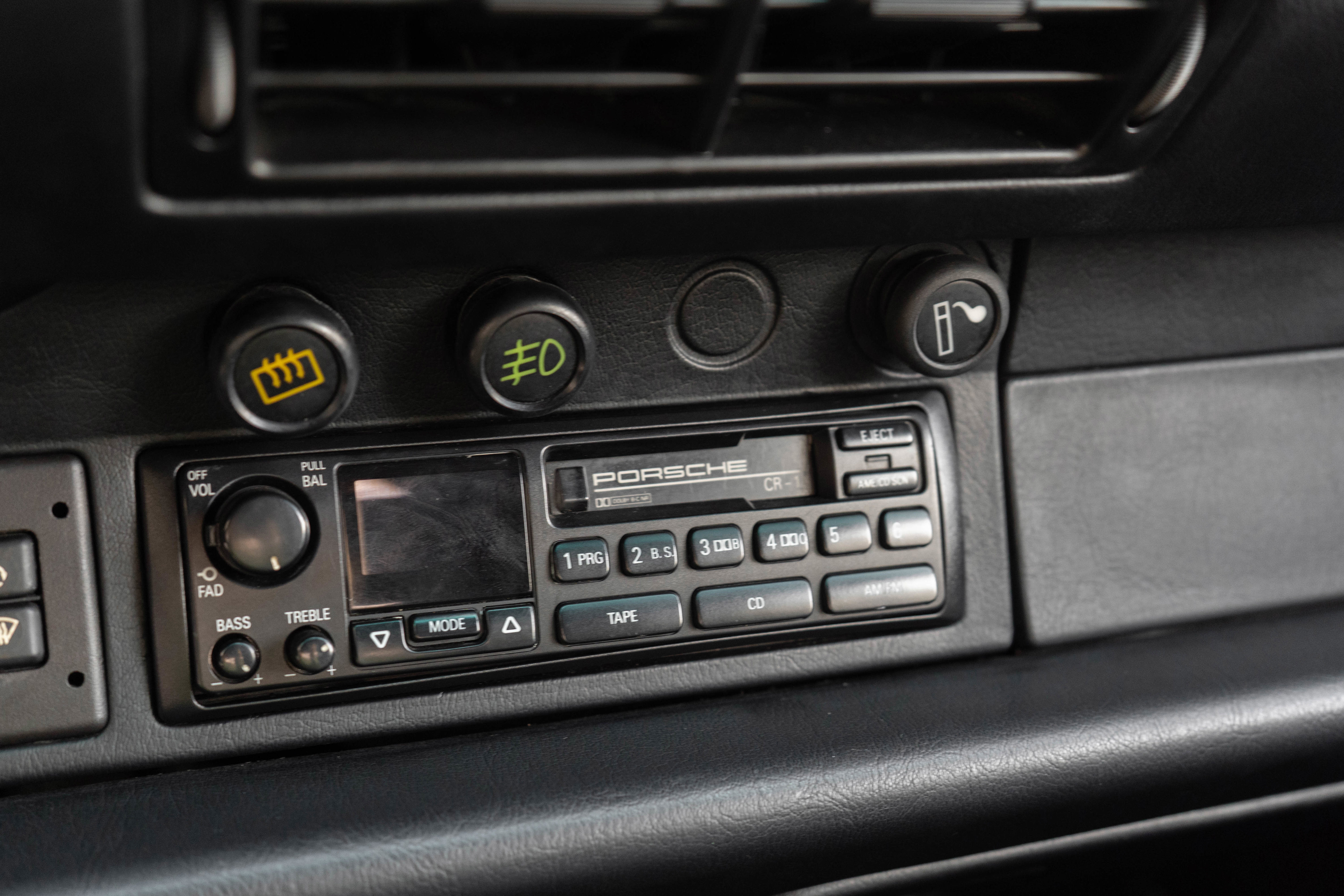 Used 1992 Porsche 911 Carrera RWD image 18