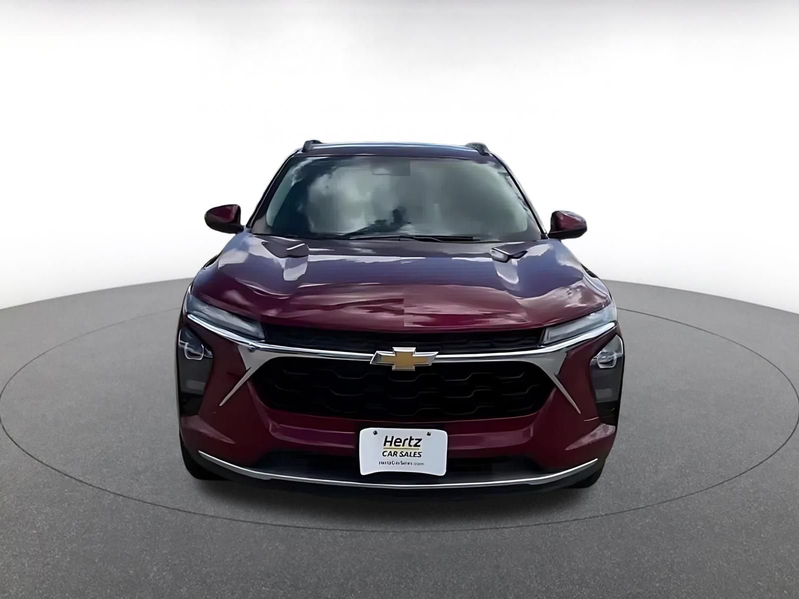 Used 2025 Chevrolet Trax LT FWD image 4
