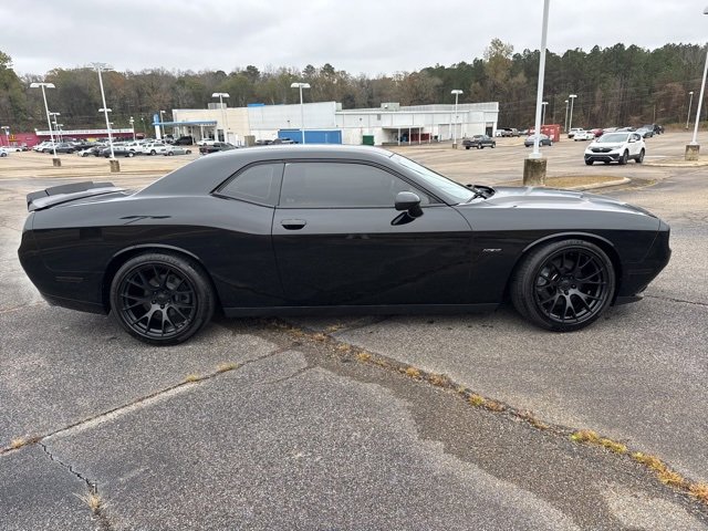 Used 2015 Dodge Challenger R/T Plus image 7