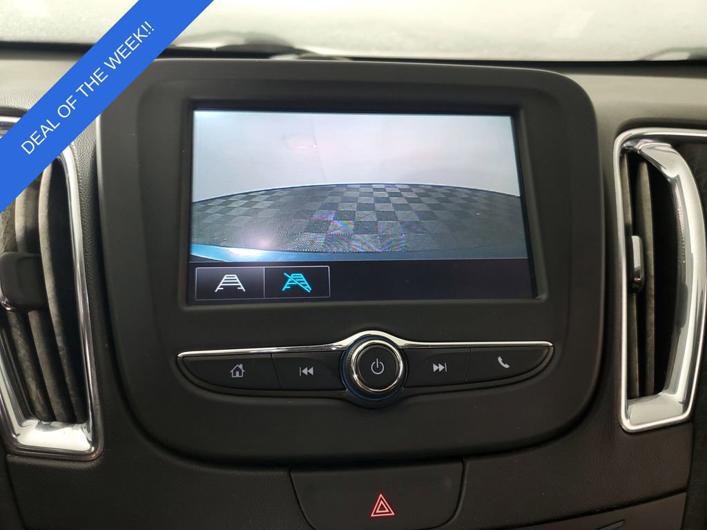 Used 2017 Chevrolet Malibu LT image 21