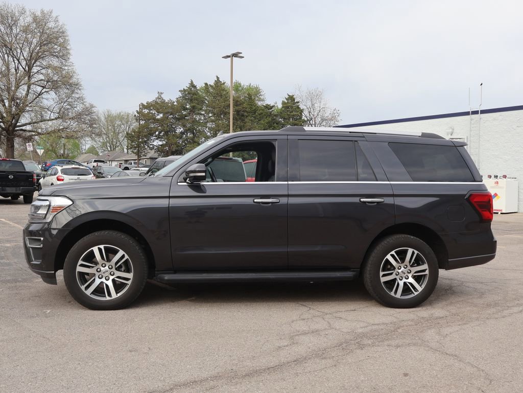 Used 2024 Ford Expedition Limited AWD/4WD image 5