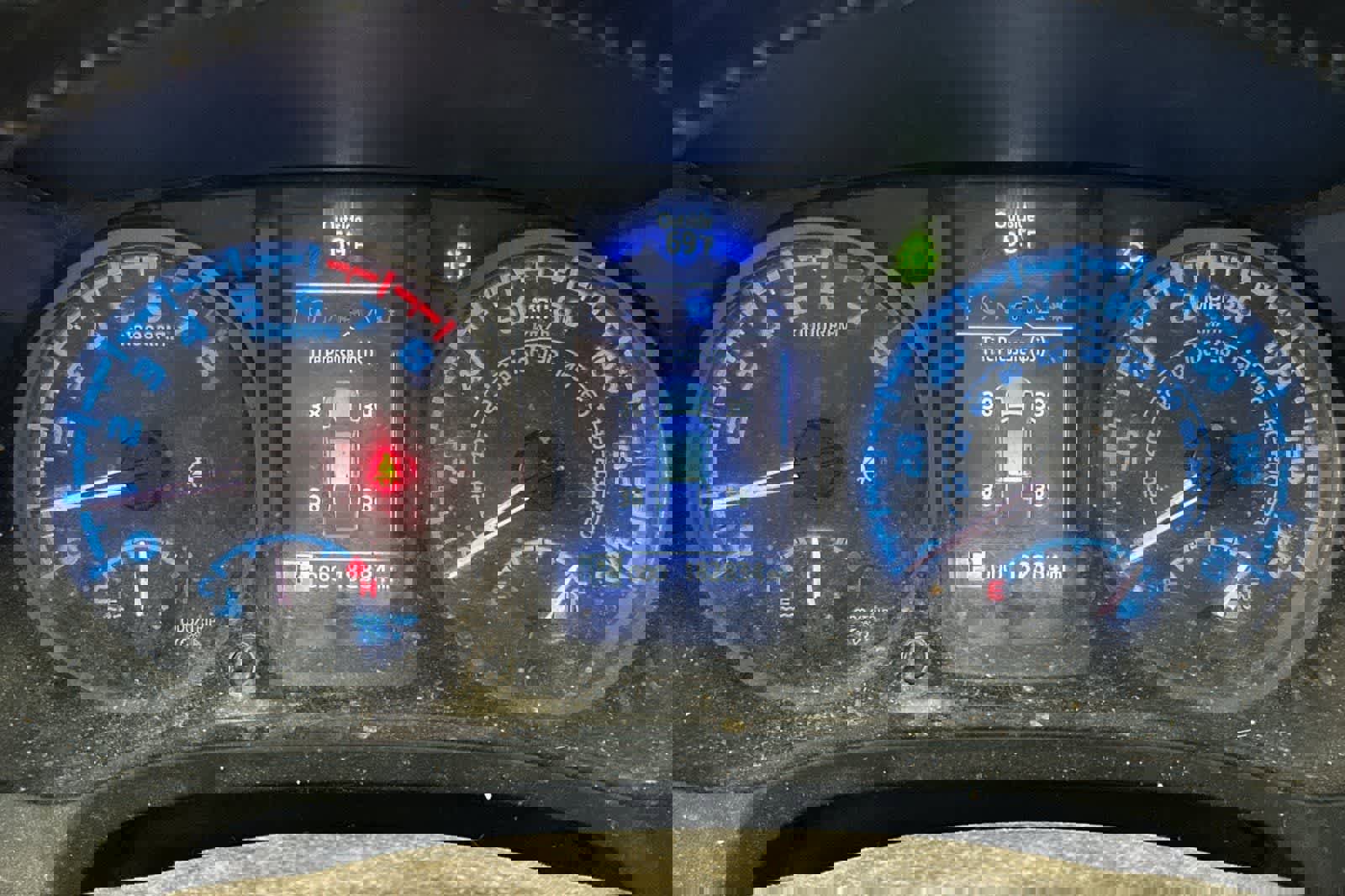 Used 2016 Toyota Tacoma TRD Off-Road w/ Premium & Technology Package image 26