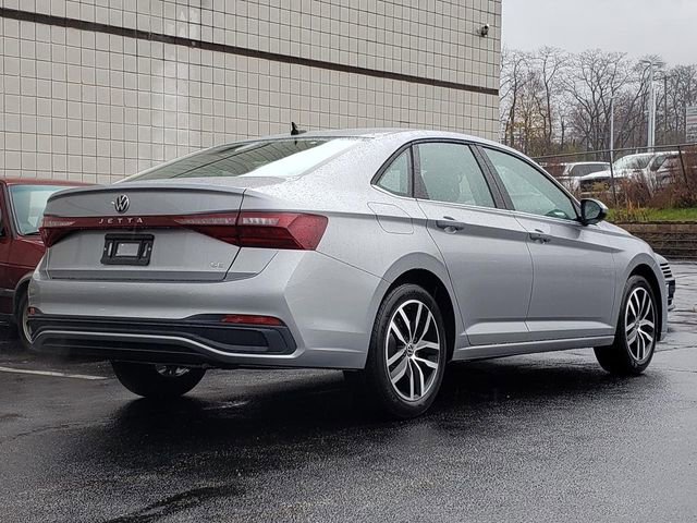 New 2026 Volkswagen Jetta SE image 3