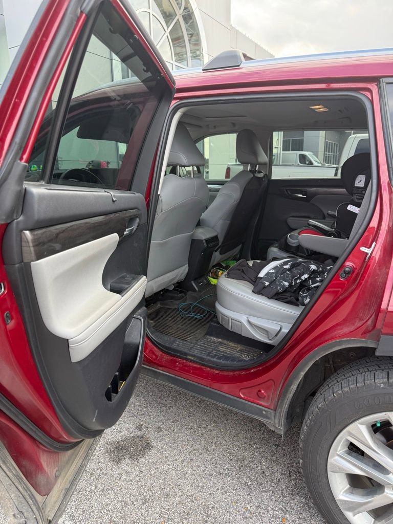 Used 2021 Toyota Highlander Limited image 35