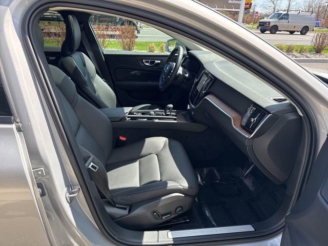 Certified 2025 Volvo V60 B5 Cross Country Plus image 15