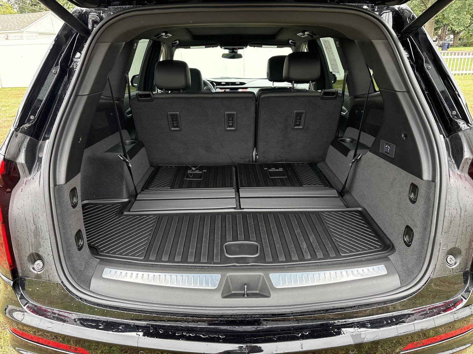 Used 2025 Cadillac XT6 Luxury FWD image 11