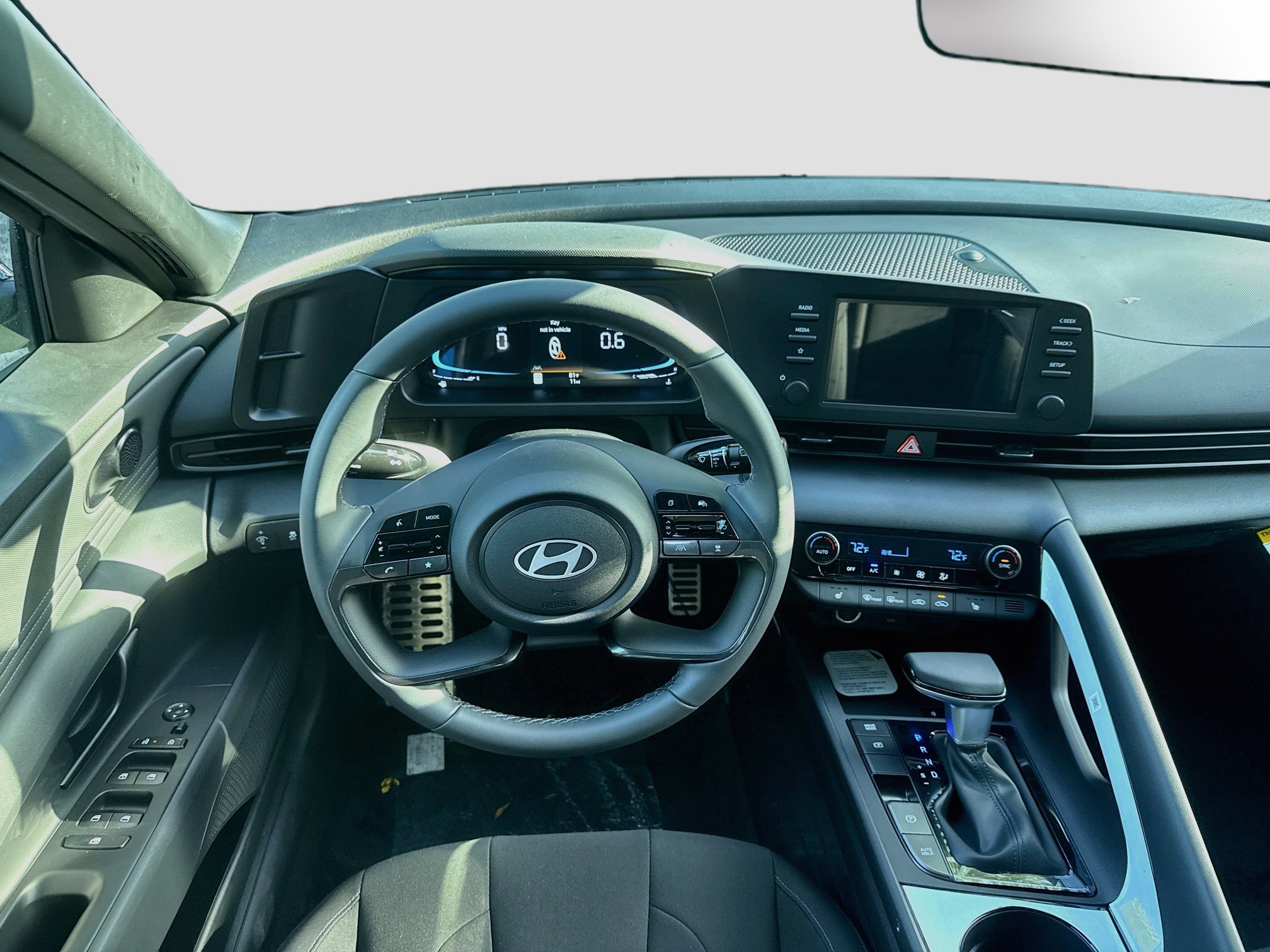 New 2026 Hyundai Elantra SEL Sport Premium FWD image 15