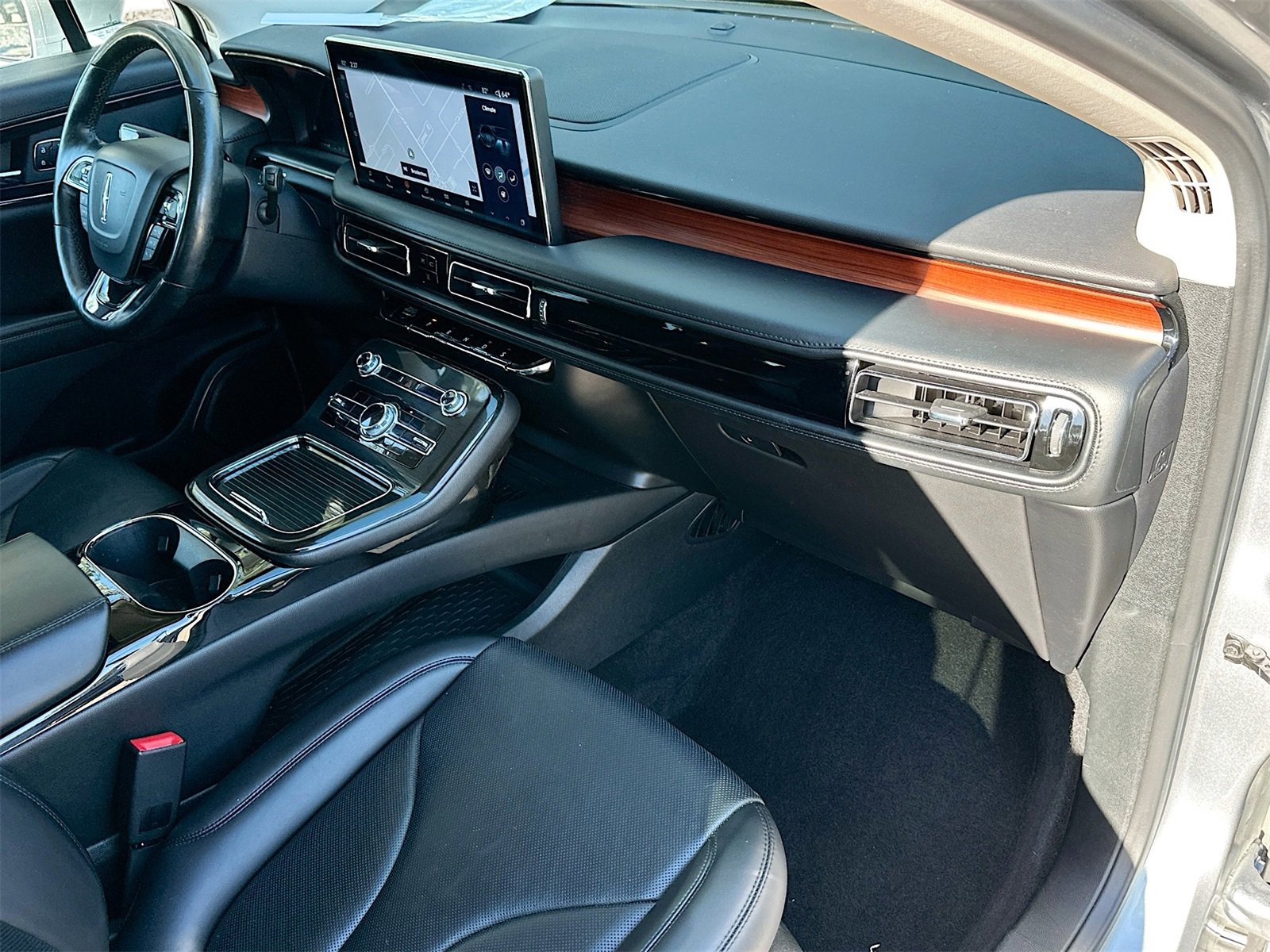 Used 2022 Lincoln Nautilus Reserve image 30