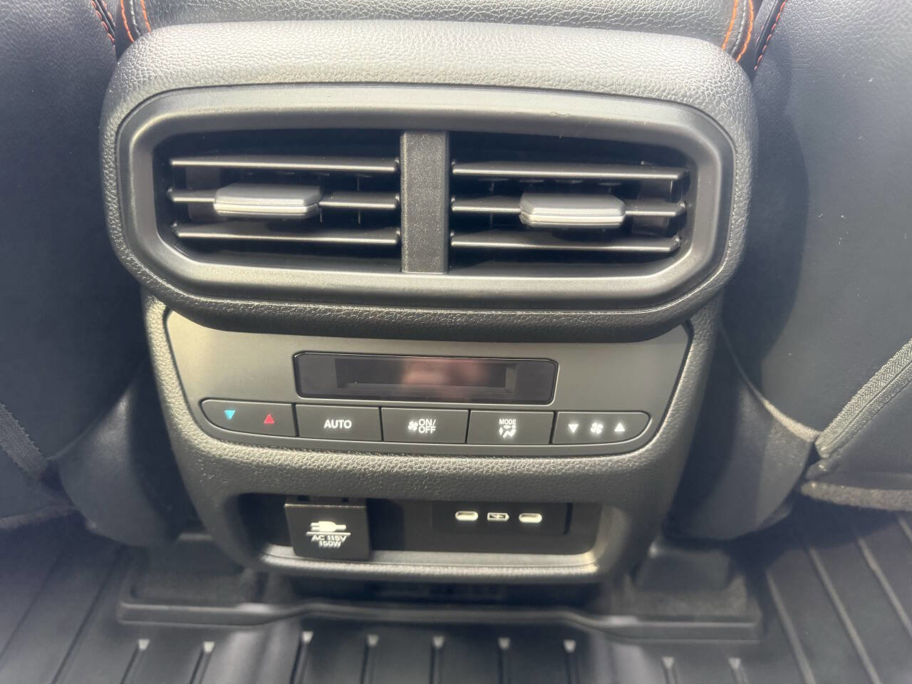 Used 2025 Honda Pilot TrailSport image 29