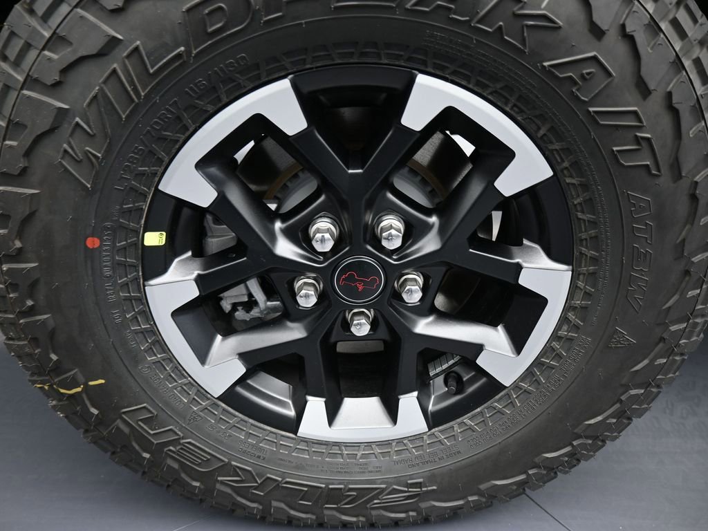 New 2026 Jeep Gladiator Rubicon w/ Steel Power Dome Hood Package AWD/4WD image 35