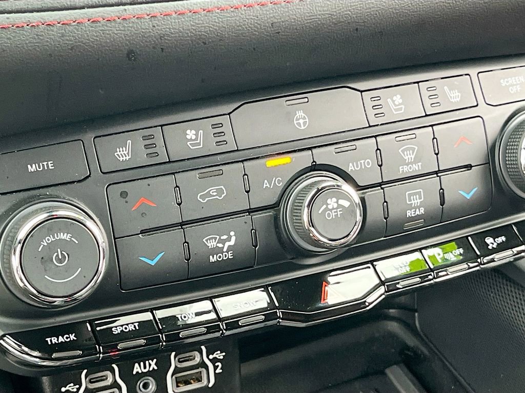 Certified 2026 Dodge Durango GT w/ Tow 'N Go Package AWD/4WD image 20