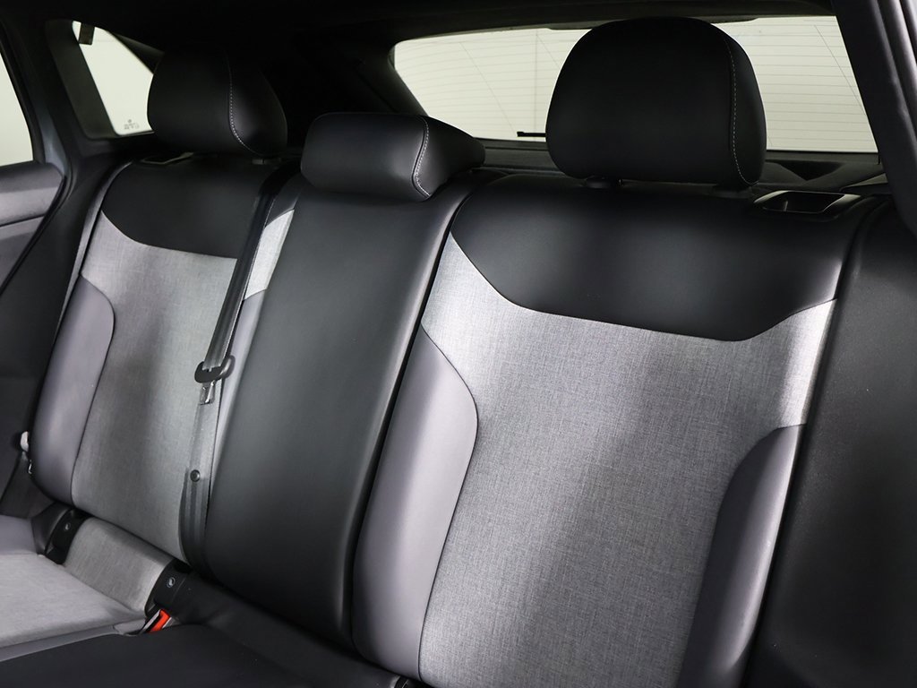 Used 2024 Volkswagen ID.4 2WD image 32