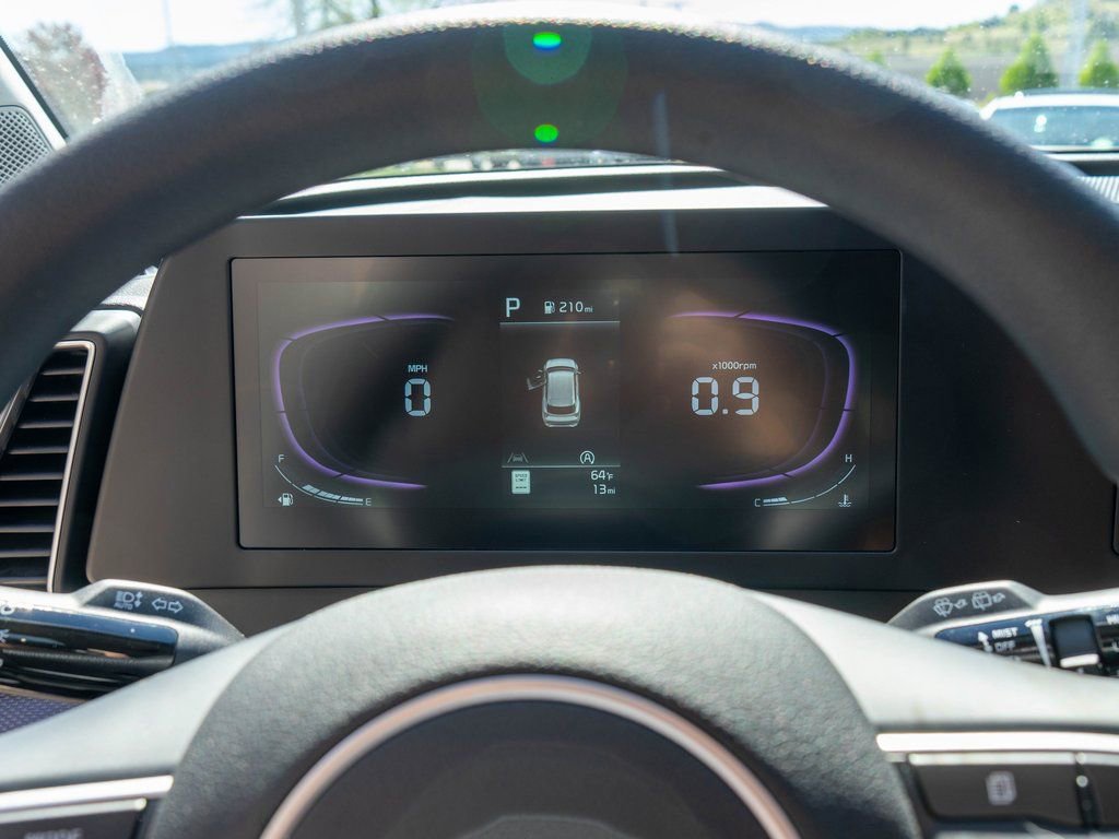 Used 2025 Kia Sportage LX image 20