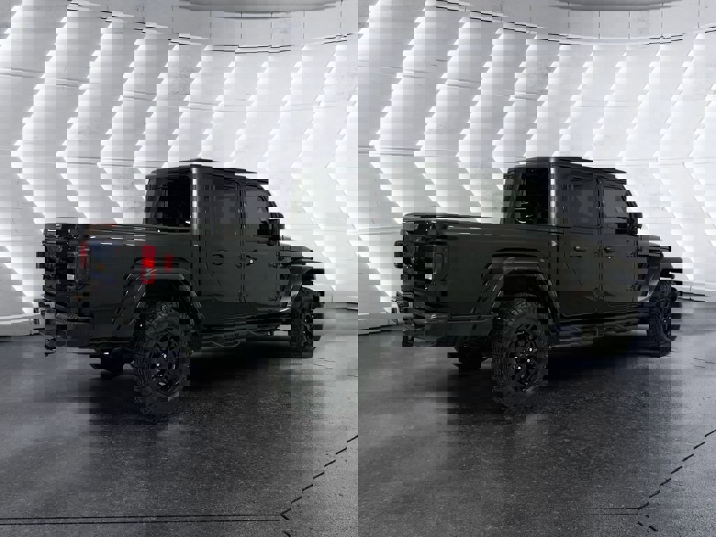 Used 2022 Jeep Gladiator Willys AWD/4WD image 4