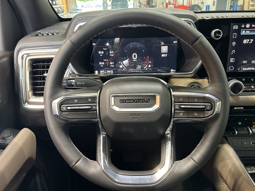 New 2026 GMC Canyon Denali w/ LPO, Denali Black Edition AWD/4WD image 24