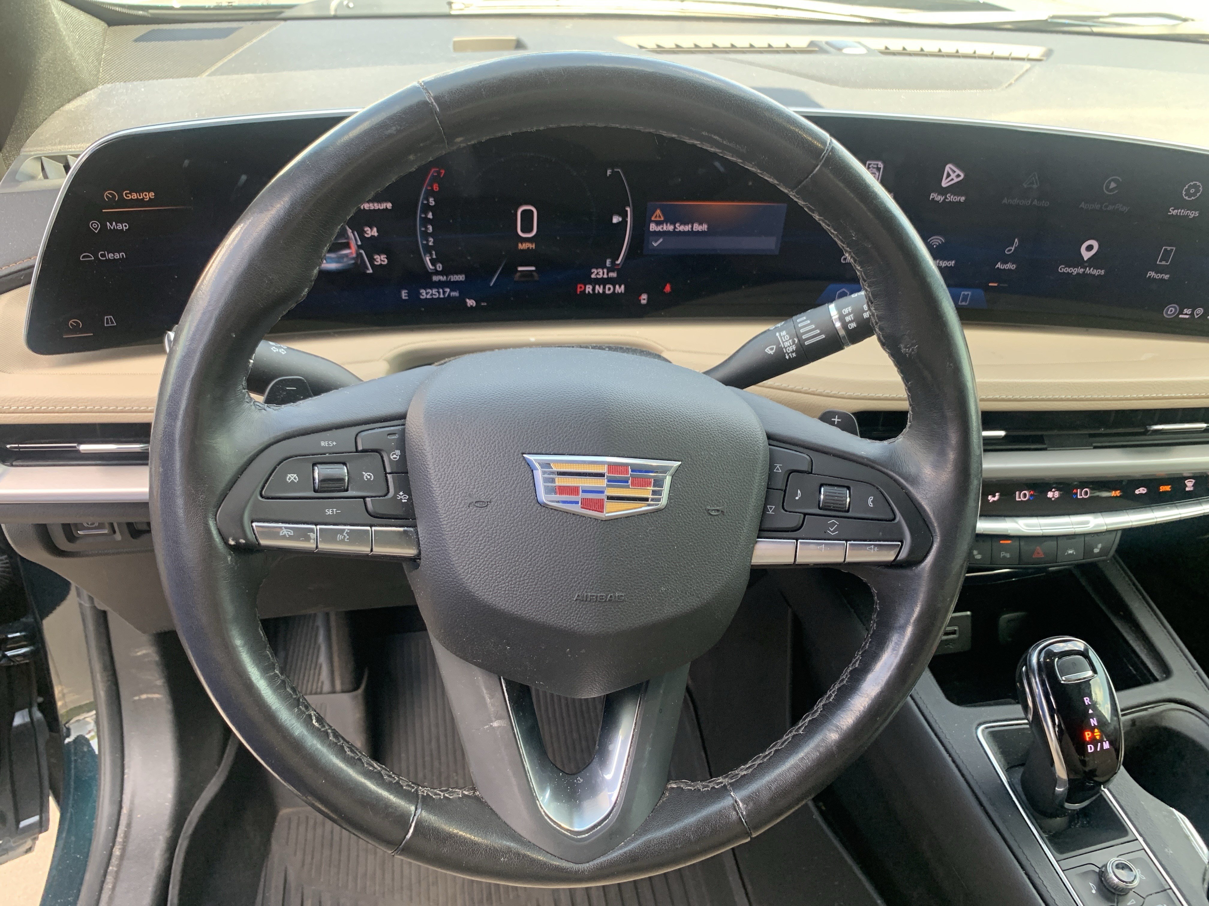 Used 2024 Cadillac XT4 Luxury w/ Cold Weather Package FWD image 18