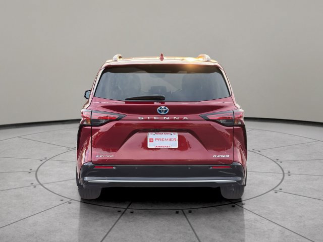 Certified 2025 Toyota Sienna Platinum AWD/4WD image 5