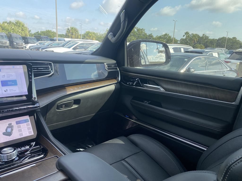Used 2024 Jeep Grand Wagoneer Series I AWD/4WD image 4