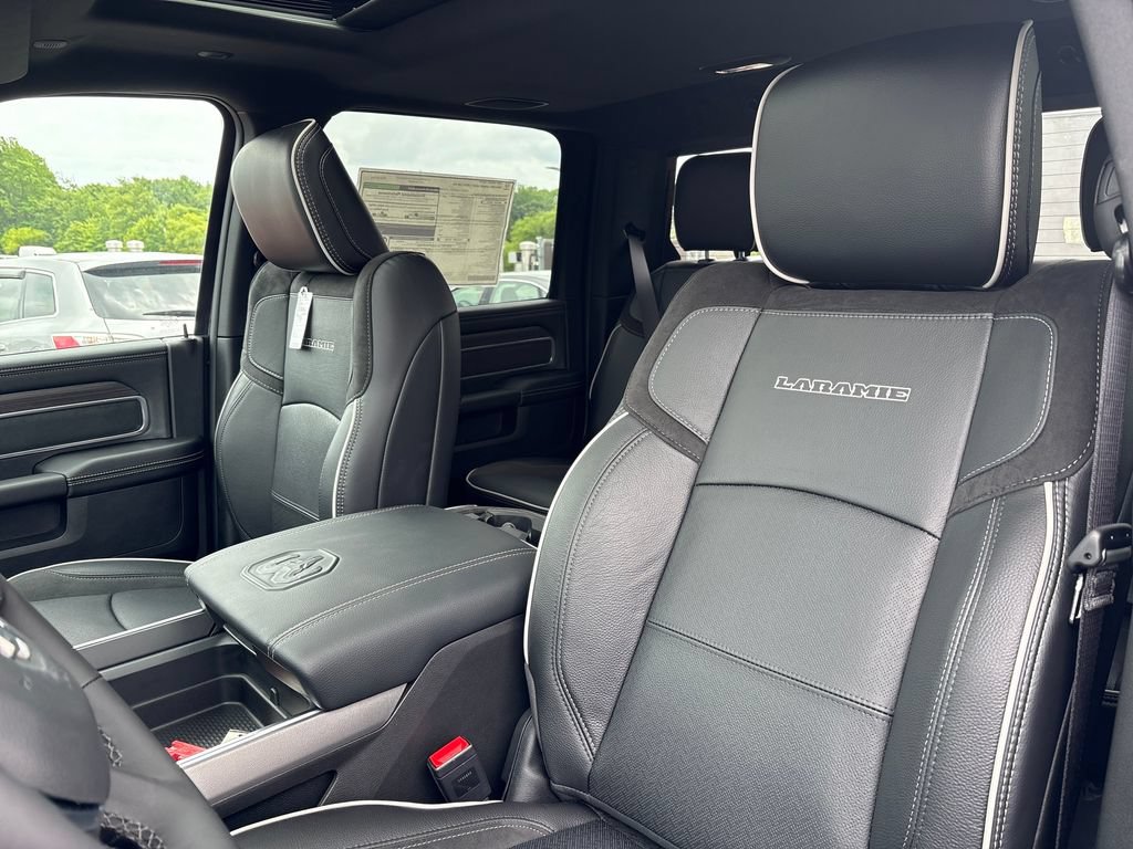 New 2026 RAM 2500 Laramie AWD/4WD image 23