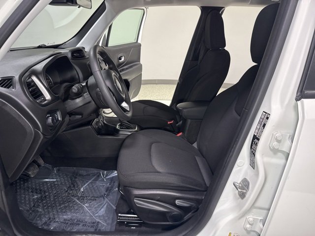 Used 2023 Jeep Renegade Latitude image 10