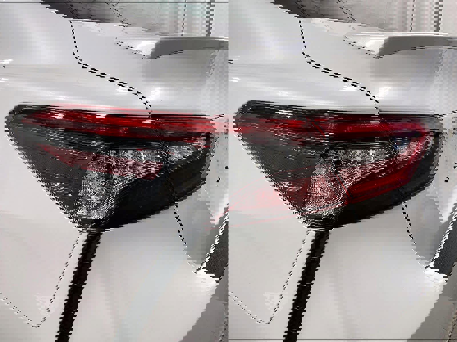 Used 2021 Toyota Camry XSE w/ Navigation Upgrade Package FWD image 34