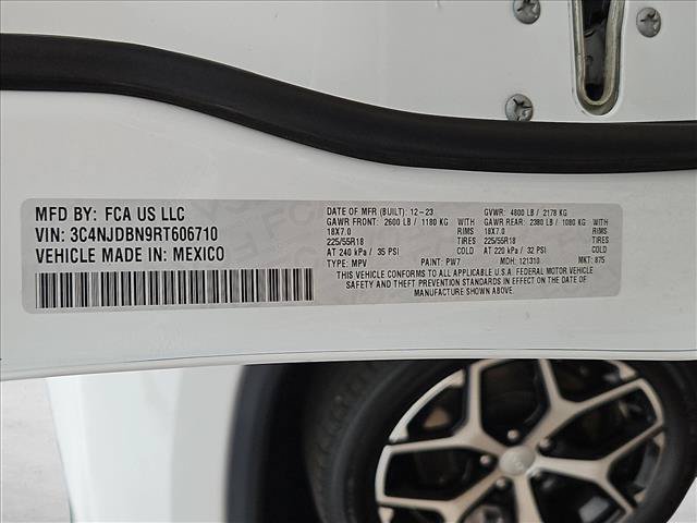 Used 2024 Jeep Compass Latitude AWD/4WD image 24