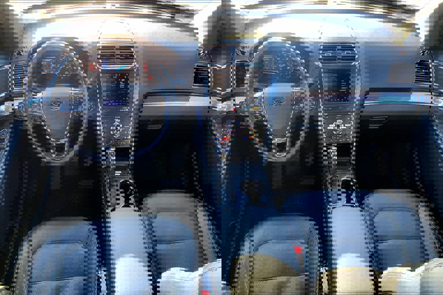 Used 2019 Ford Explorer Limited w/ Class III Trailer Tow Package image 14