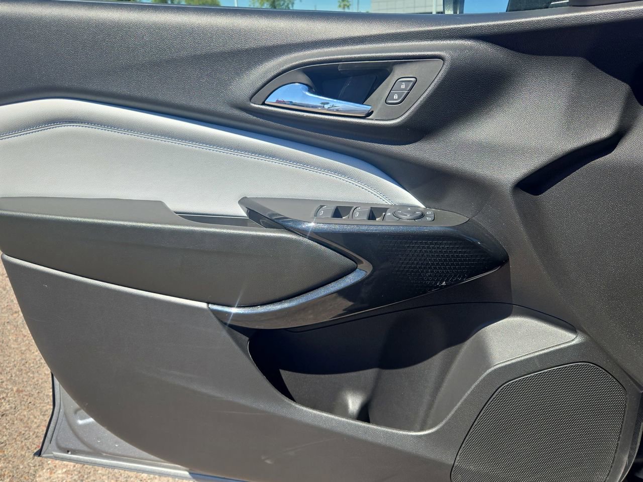 Used 2026 Chevrolet Trax LT w/ Driver Confidence Package image 25