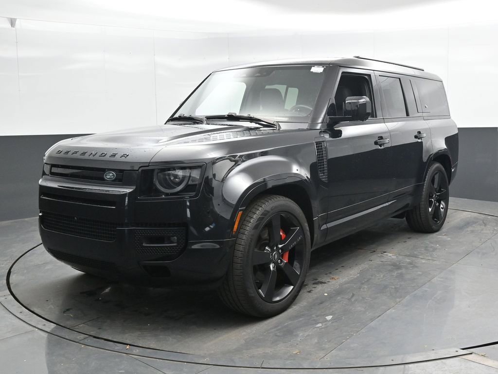 Used 2024 Land Rover Defender 130 X-Dynamic SE image 9