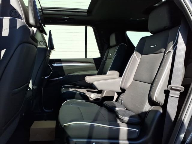 New 2026 Cadillac Escalade Luxury image 8