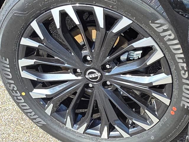 New 2026 Nissan Rogue Platinum image 19