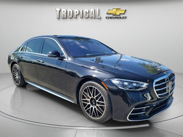 Used 2022 Mercedes-Benz S 580 4MATIC Sedan w/ AMG Line Package image 7