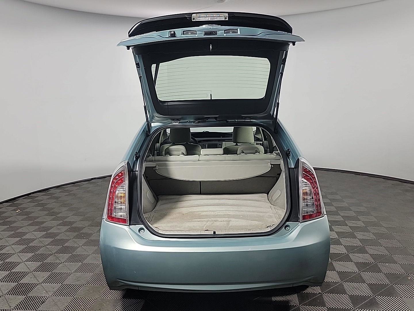 Used 2013 Toyota Prius Three image 8